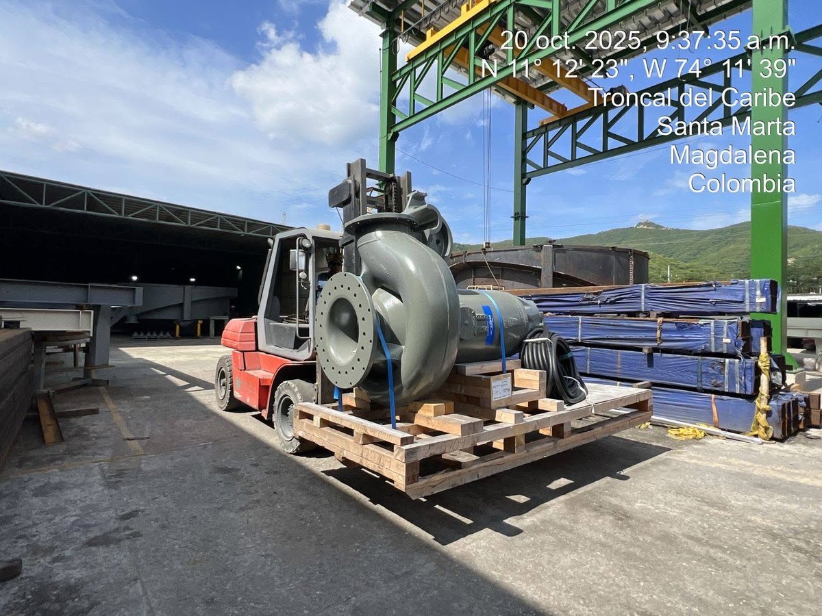 dadsasm2024's tweet photo. Finalmente, gracias a la gestión de @CarlosPinedoC llegaron las bombas sumergibles nuevas de impulsión de aguas residuales.

Esto reduce el riesgo de rebosamiento de las aguas servidas por reflujo en el sistema de alcantarillado, especialmente en época de lluvias. https://t.co/WX332iKUGc