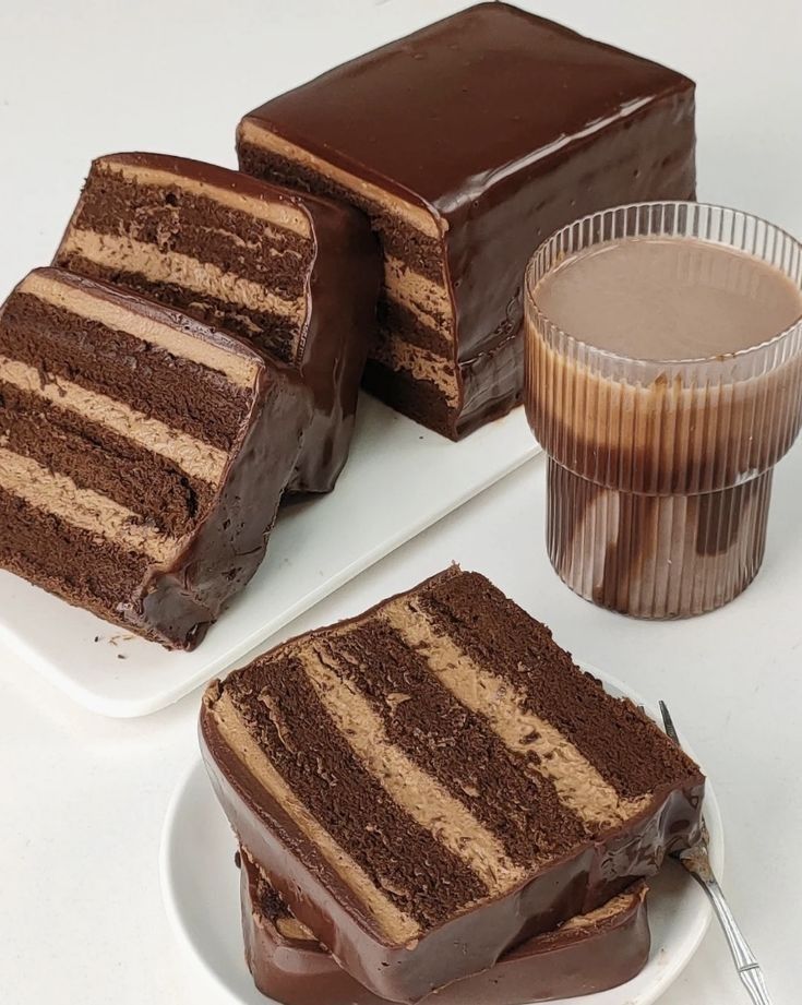 Shipra (@heyshipz) on Twitter photo i blocked and muted all the weird ppl, if u can see this congrats, have choco cake 🍫 i blocked and muted all the weird ppl, if u can see this congrats, have choco cake 🍫