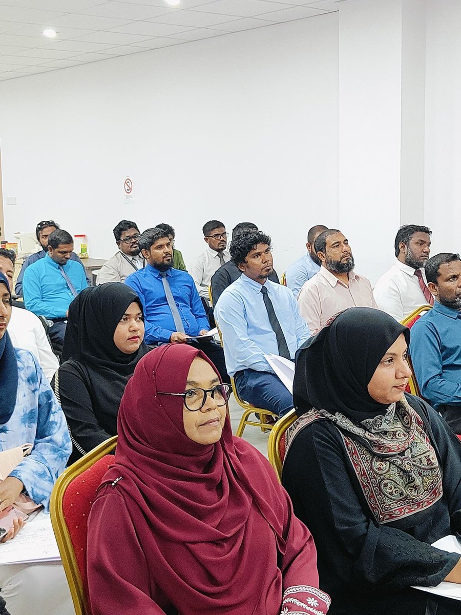 މިމިނިސްޓްރީގައި މިމަހުގެ 19 އިން 23 އަށް ކަނޑު އުޅަނދު ސަރވޭ ކުރުމުގެ މަސައްކަތް ކުރާ ސަރވެޔަރުން ތަމްރީނު ކުރުމުގެ ޕްރޮގްރާމެއް ވަނީ ކުރިޔަށް ގެންގޮސްފައެވެ. މި ޕްރޮގްރާމުގައި 38 ކައުންސިލްއަކުން ޕްރޮގްރާމް ފުރިހަމަކޮށްފައިވެއެވެ. މި ޕްރޮގްރާމުގެ ސަބަބުން ރަށްރަށުން ކަނޑު