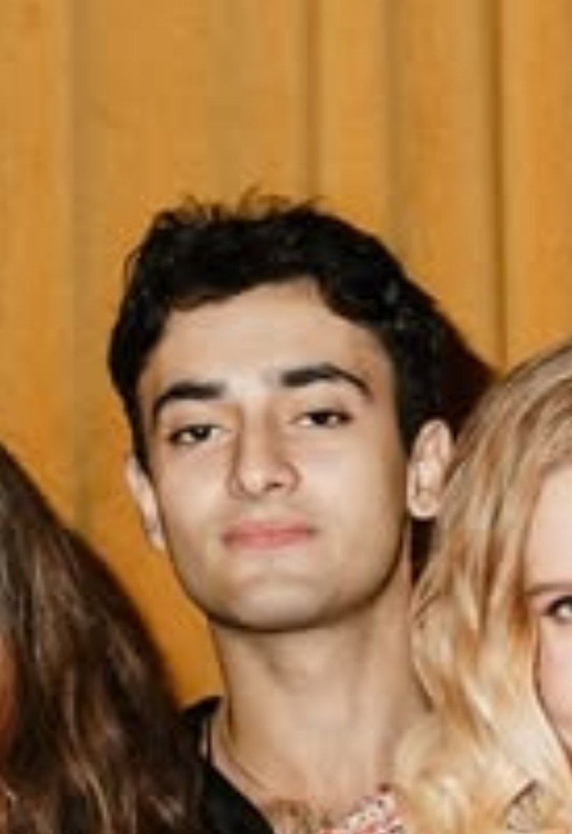 Как выглядит четвёрка устроившая ограбление в Лувре 🤭😁