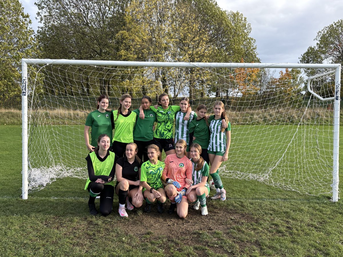 What a game! Fantastic effort from our Year 10/11 girls football team tonight. Cracking goal from Sienna M ⚽️ #biggiecheesescoresgoals and a penalty from Lola V ⚽️! 
POTM voted by King Harold - Summer M👏 
Miss Faley’s POTM - Isla-Rose SM 🤝 <a href="/MrSandsHT/">Mr Sands</a>