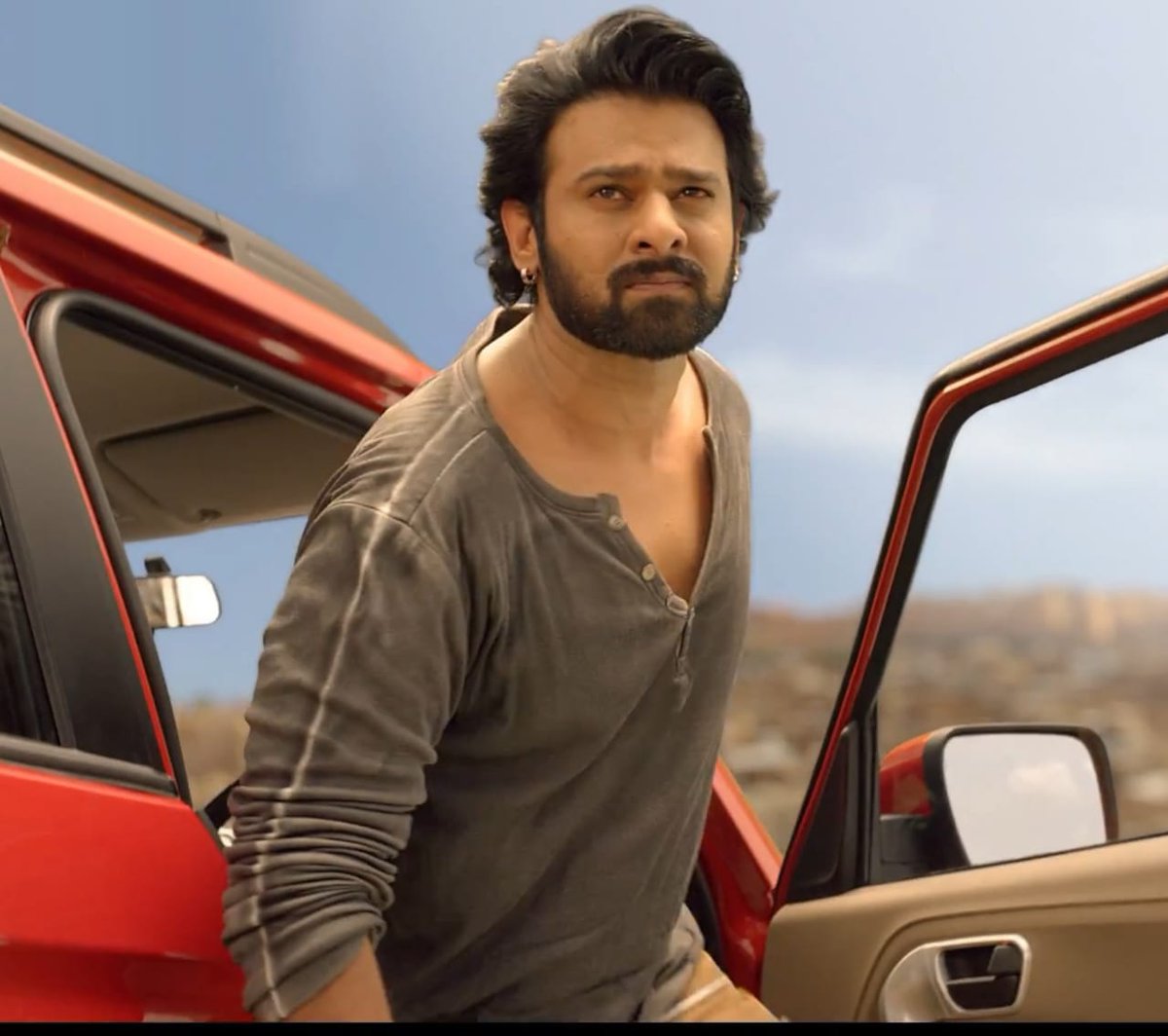 dev25dev25's tweet image. Baboi
@imvangasandeep 
Mamulugaa ledu kick...
Right as child i have one bad habit...
What's that vanga.....
@InSpiritMode #Prabhas #Spirit