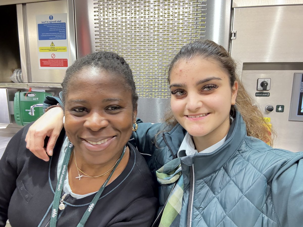 LeadHostSarah tweet media