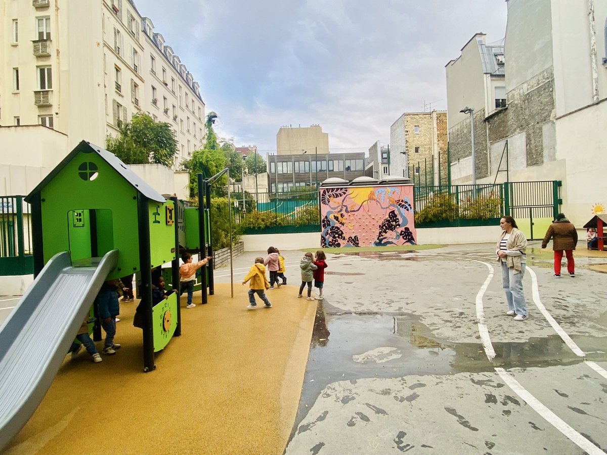 Comme un air de vacances au centre de loisirs de l’école maternelle 22 rue de Rochechouart : ambiance festive ! <a href="/dburkli/">Delphine Bürkli</a> <a href="/sdulermo/">Dulermo Sebastien</a>