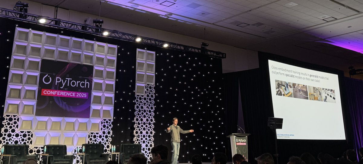 PyTorch's tweet image. Wrapping up the morning keynotes at #PyTorchCon: Sergey Levine of UC Berkeley presents “Robot Foundation Models.”
A forward look at how #PyTorch research in robotics and embodied intelligence is shaping the next frontier of AI development.
🔗 Watch live streams of afternoon…