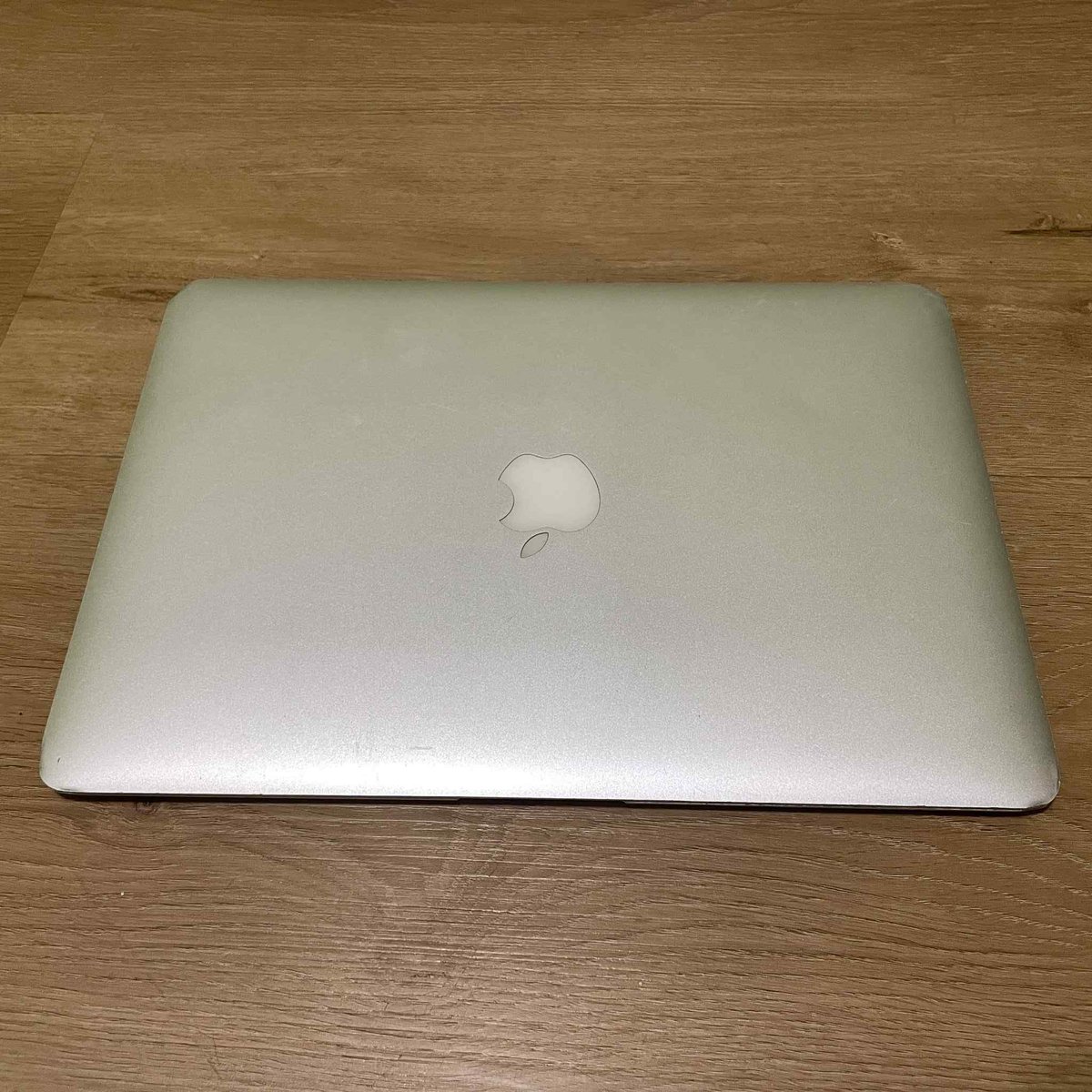 applesyibu's tweet photo. wts lfb macbook air early 2015 ph

9,000php (nego)

- 13.3 inches, 128gb
- intel core i5, 8gb memory
- works just fine (i literally used this throughout my senior year in college)
- no issues except minor scratches/dents
౨ৎ inclusions: unit and its original magsafe charger https://t.co/fOm1PvXpMo