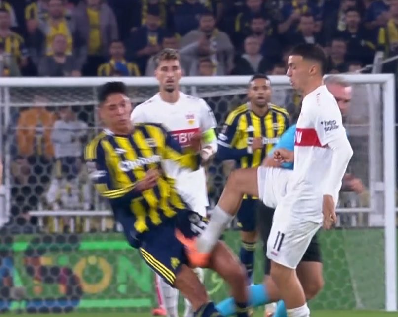 We didn't understand, what more do you need for a red card? <a href="/UEFA/">UEFA</a> 

#GençFenerbahçeliler