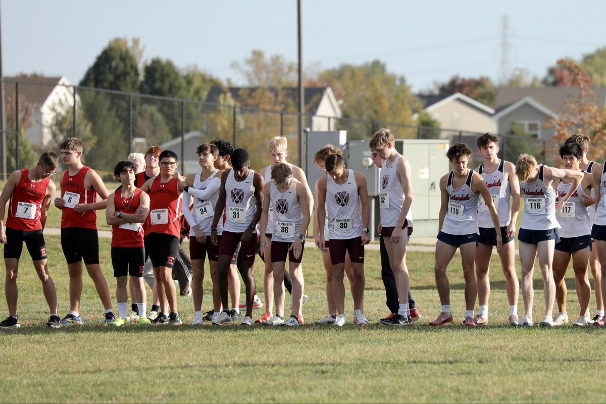 HEADED BACK TO STATE!

Our Boys XC team qualified for state for the 17th consecutive season by placing 3rd at Wednesday’s state qualifying meet in Johnston. 

Qualifying runners include Rob Beecher, Charlie Deick, Carter Haigh, Emmett Mathiasen, Nicholas Paulsen, Elias Stein, and