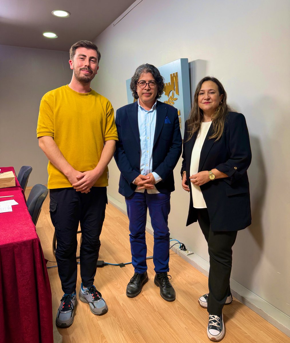 Sevgili, Saygıdeğer Hocalarım 😊
<a href="/ogokal74/">Olcay Aydemir</a> <a href="/muratsav_ist/">Dr. Murat Sav</a>