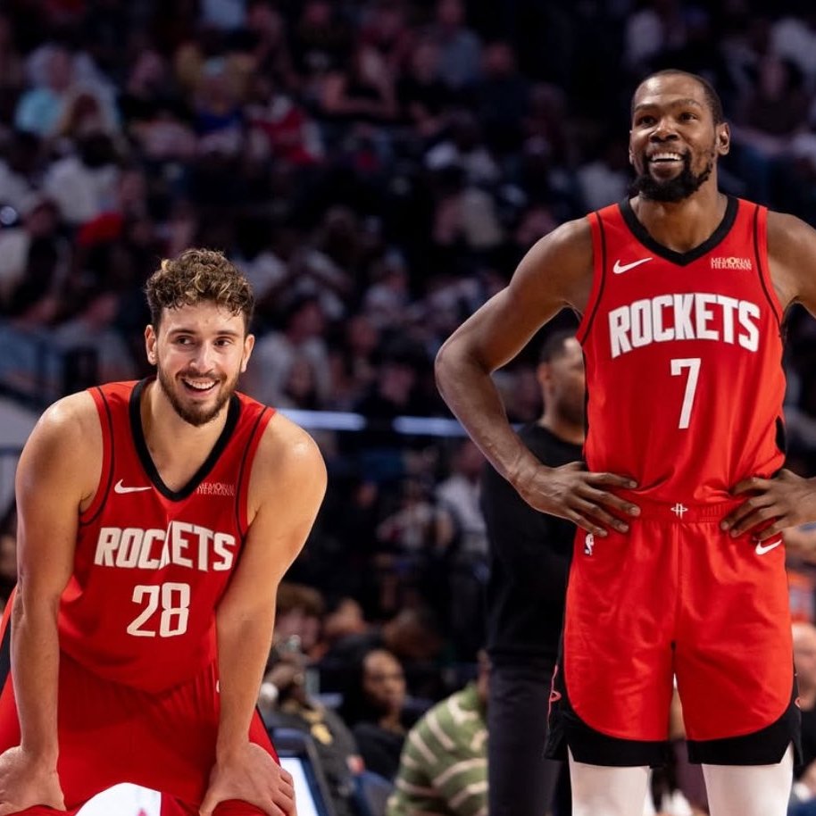 NBAGunlukleri's tweet image. Kevin Durant, Alperen Şengün hakkında: 
"Bence bu sene, onun superstar olma yolunda o adımı atacağı yıl olacak."