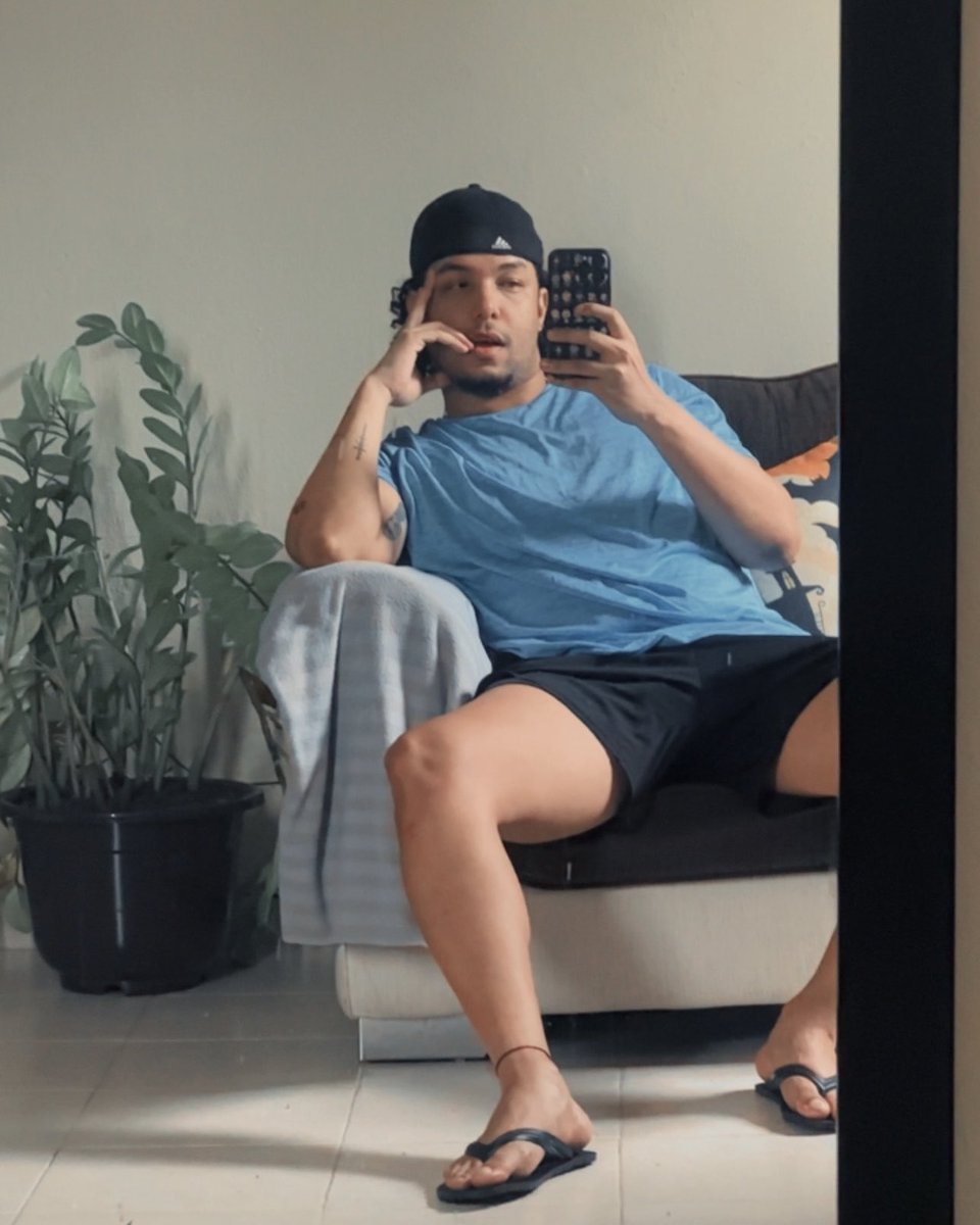 ♱ 𝐓𝐨𝐦𝐦𝐲 𝐕𝐚𝐥𝐝𝐞𝐥𝐥𝐚𝐪𝐮𝐞 ♱ tweet media