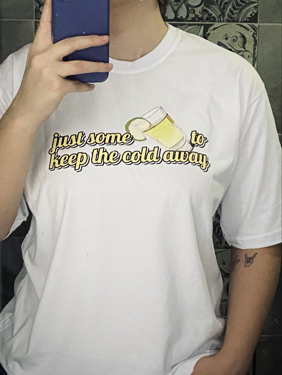 pascalcoded's tweet image. everyone look at the t-shirt dee designed and gifted to me!!! 😭😭😭