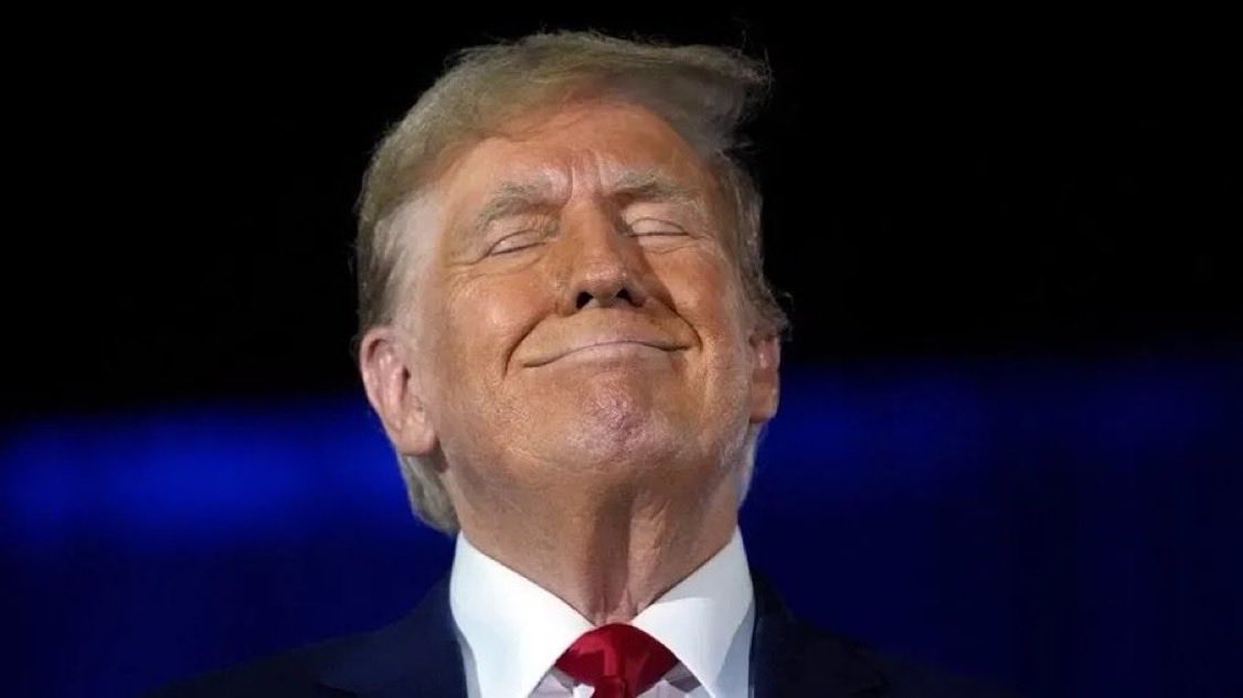 🔥YA ES OFICIAL🔥

Trump ha INDULTADO OFICIALMENTE al fundador de #Binance CZ ‼️