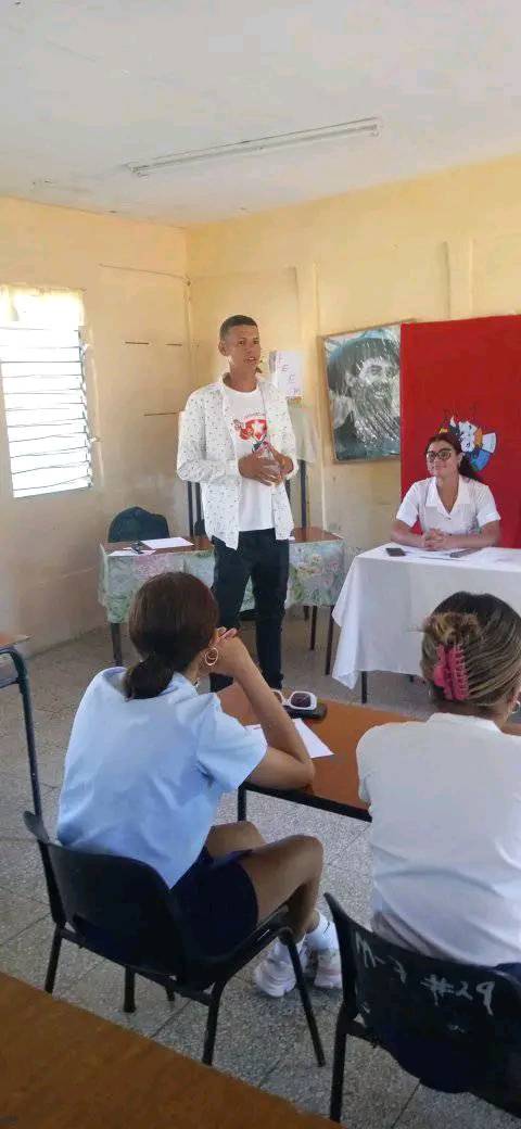 AMPPSibanicu's tweet image. #PoderPopular
Se desarrolla en esta mañana de jueves en el IPR Jesús Suárez Gayol el Consejo Municipal de la FEEM en #Sibanicú, durante el mismo se impartirán diferentes talleres a los estudiantes para el logro de una mejor preparación.
#FEEMXCuba