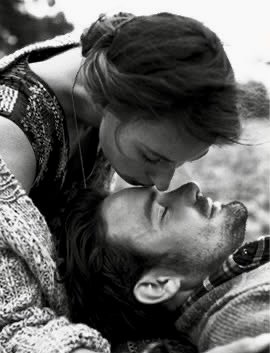 “No importa lo que eres, no imponta lo que soy...
solo importa lo que 
somos.”🌷

—Omar Pacin