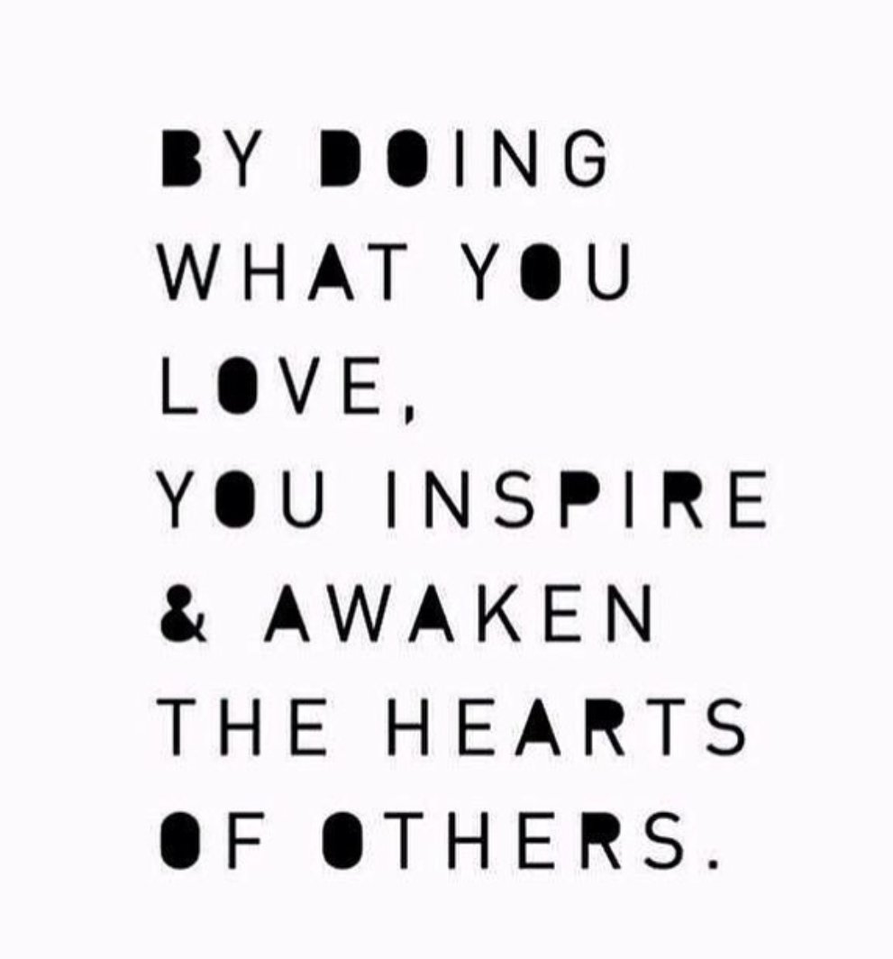 ‼️FELIZ DÍA DEL #MÉDICO 2️⃣0️⃣2️⃣5️⃣‼️ La mejor profesión del 🌎 👨🏻‍⚕️🥼🩺.

"La #Medicina es un camino inagotable, donde asombro y pasión son regalos que crecen sin cesar. Asombrarse es una bendición y una receta para no morir". 

Felicidades a todos los Médicos en nuestro día.