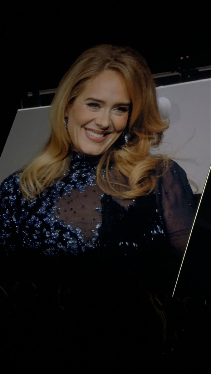 10 years of hello feels so crazy. Like I remember being in math in 8th grade, and my teacher stopped the lesson to play Hello… what a time to be alive