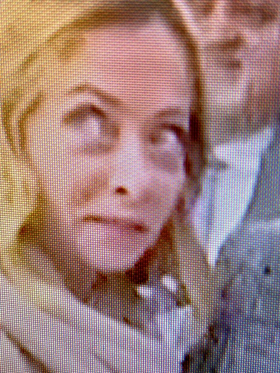 petronillarusso's tweet image. Ma qnto strilla la lady
#ladyblob 
#blob