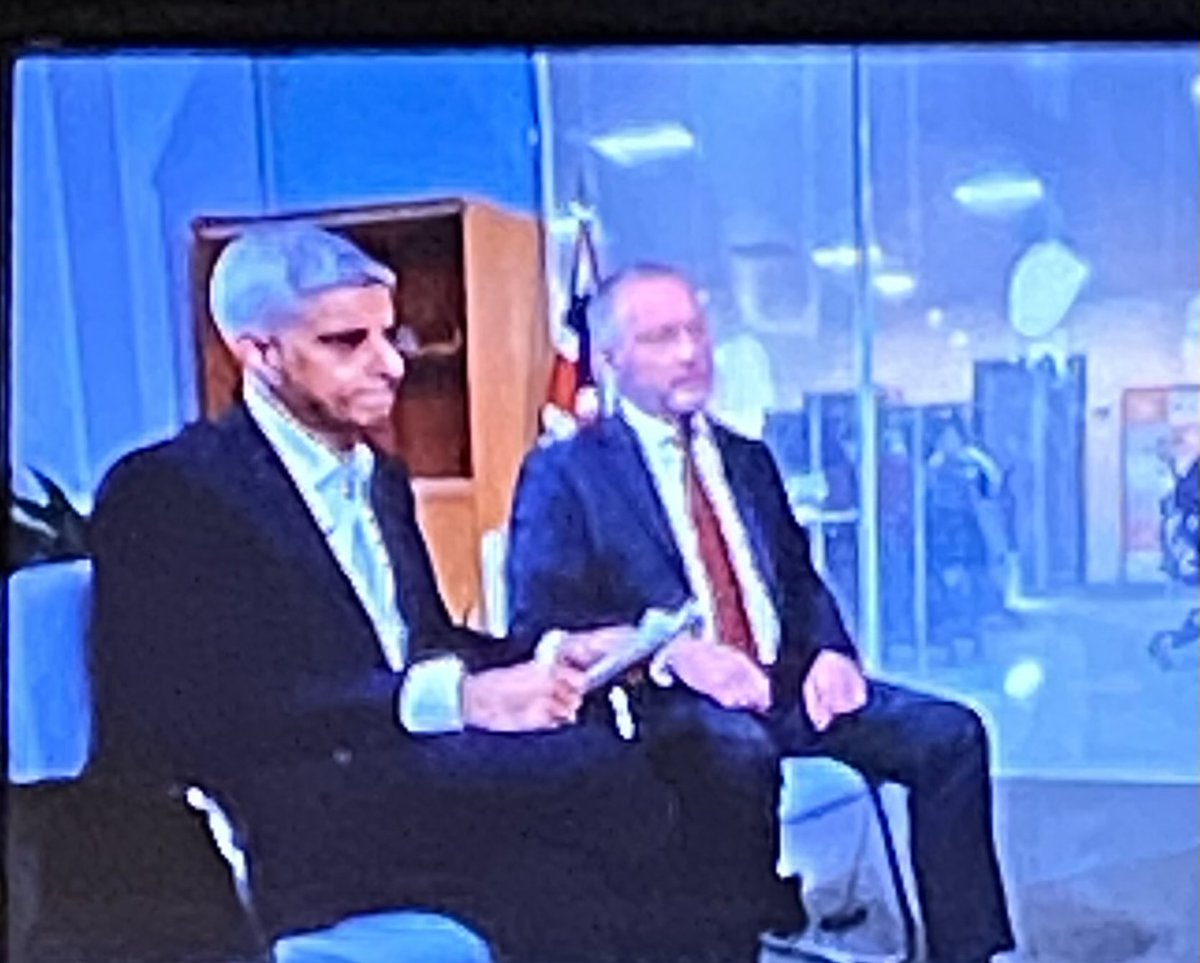 Housing crisis sorted with this dynamic duo !