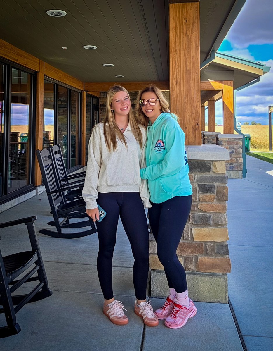 kasia__xoxo_'s tweet image. Decided to take a little girls trip!

Anywhere we should check out in Cincy!?

#LoveYourW #momanddaughter #roadTrip