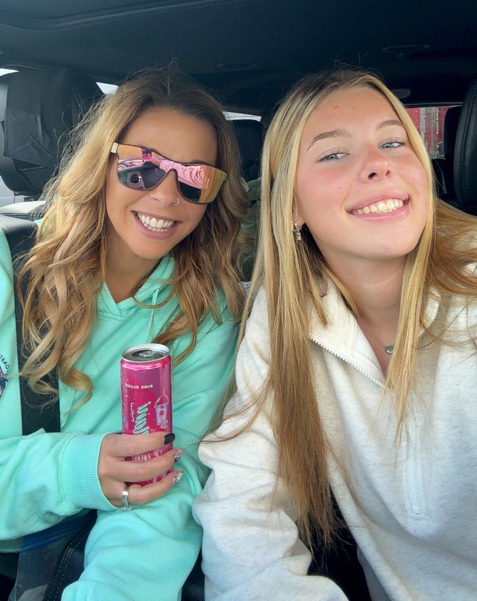 kasia__xoxo_'s tweet image. Decided to take a little girls trip!

Anywhere we should check out in Cincy!?

#LoveYourW #momanddaughter #roadTrip