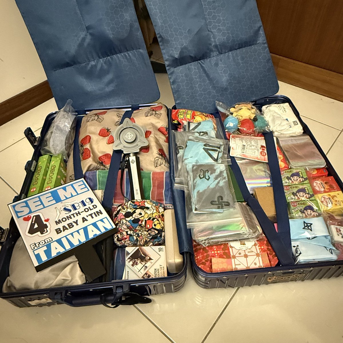 Lily Liü (@lilyenliu) on Twitter photo 六點半要出門去機場
現在才整理好行李
滿滿的心意,就是台灣特質
Getting ready to
fly to where <a href="/SB19Official/">SB19 Official</a> is!
#SB19
#FastZone
#babyatin 六點半要出門去機場
現在才整理好行李
滿滿的心意,就是台灣特質
Getting ready to
fly to where <a href="/SB19Official/">SB19 Official</a> is!
#SB19
#FastZone
#babyatin