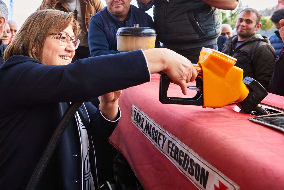 Fatma Şahin (@fatmasahin) on Twitter photo Tüm büyükşehirler arasında açık ara rekor kırarak,
%100 hibe ile 46.423 çiftçimize toplam 18 milyon 392 bin 300 litre mazot desteği sağladık.
Tarımın kalbi Gaziantep’te üretime, berekete ve kırsal kalkınmaya güç katıyoruz.
Bu yıl da mazot desteğimiz %100 hibe ile devam ediyor. Tüm büyükşehirler arasında açık ara rekor kırarak,
%100 hibe ile 46.423 çiftçimize toplam 18 milyon 392 bin 300 litre mazot desteği sağladık.
Tarımın kalbi Gaziantep’te üretime, berekete ve kırsal kalkınmaya güç katıyoruz.
Bu yıl da mazot desteğimiz %100 hibe ile devam ediyor.