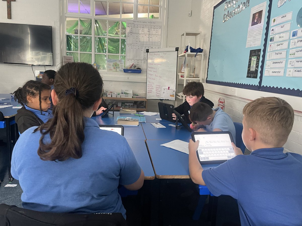 AbbeyPrimary's tweet image. In #Y6 we were editing the same documents without speaking to each other and communicating with each other through the internet. #computing