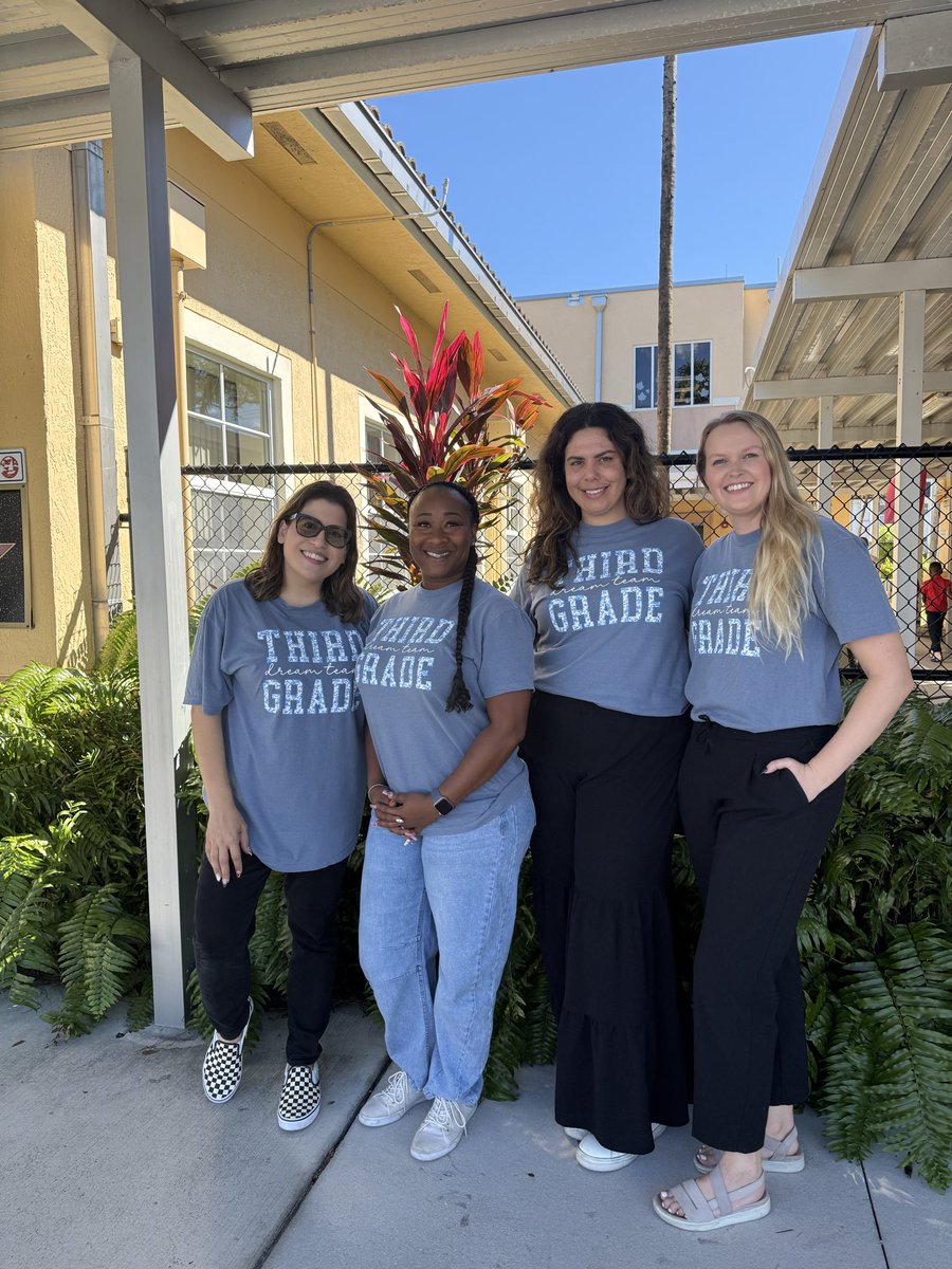 👩🏻‍🏫 tweet media