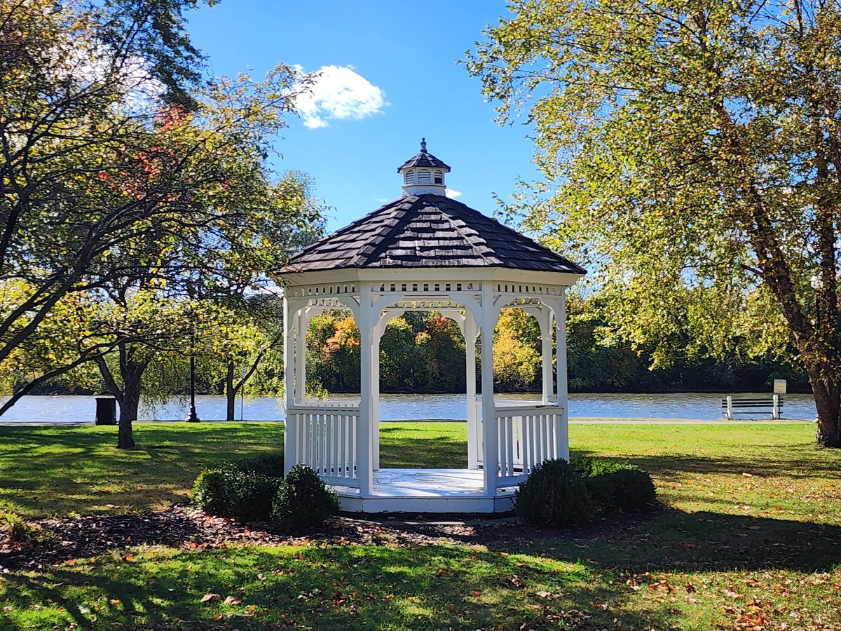 The David letterman gazebo in Kankakee. It's the surviving of the 2 "Twin Gazebos" he gifted the city in 1999 after the city was named the worst place to live in the US in 1999. The other Gazebo was remade into a rocking chair for his retirement