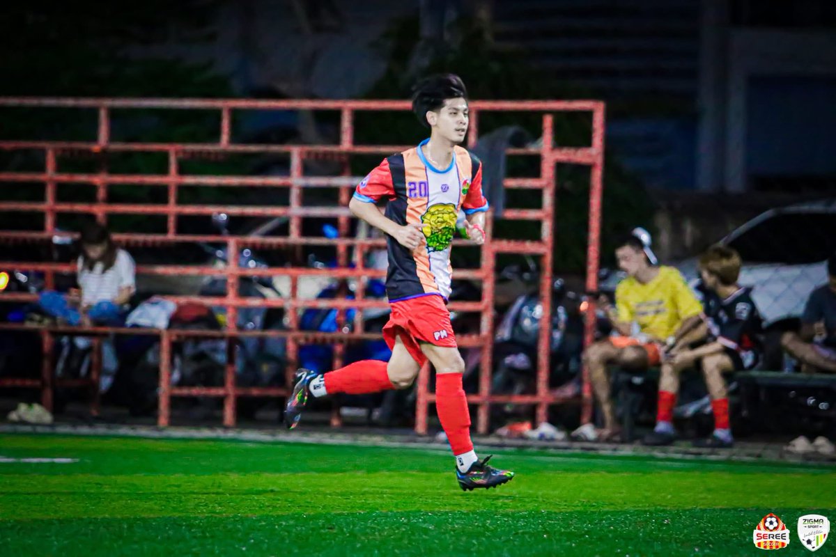 SiarwitSkk's tweet photo. PMหมูกระทะมหาชัย🐷🤲🏽⚽️ https://t.co/G1GbvQdcD6