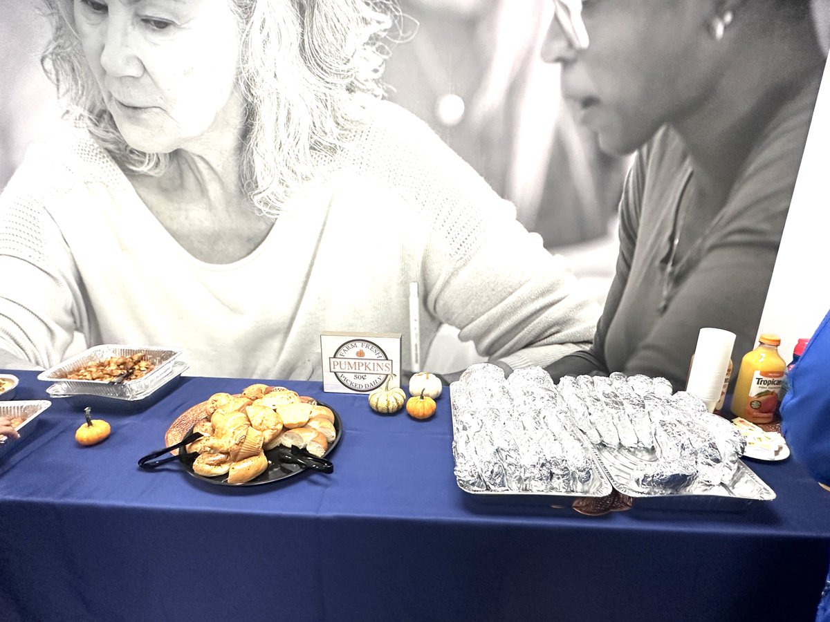 swbocesplcs's tweet image. A look back at this morning’s warm start to the 2025 Fall Literacy Symposium ☕📚
Reconnections, breakfast, and shared enthusiasm set the tone for an inspiring day of learning.

#swbocesplcs #litsymp2025