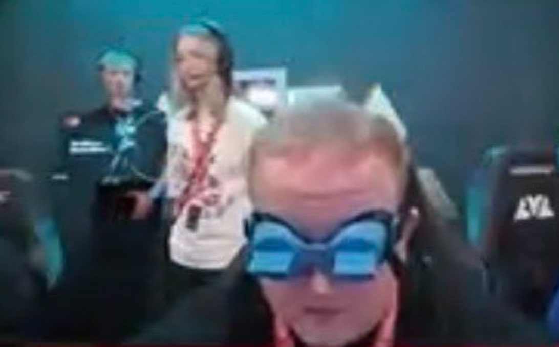 KrustiBurger tweet media