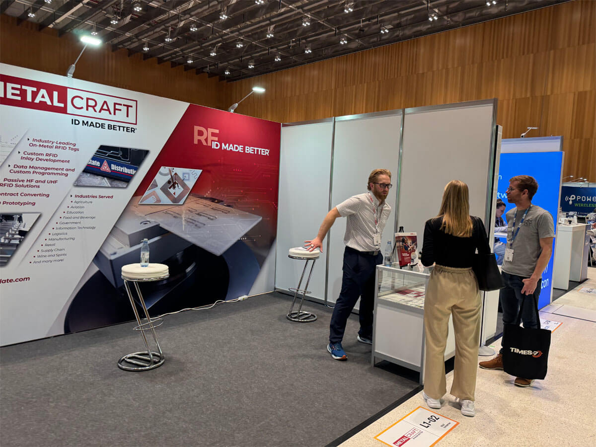 greytrunkRFID's tweet image. Cassidy Albertson of ARK Business Systems (home of #GreyTrunkRFID) just finished exhibiting at WIoT:

&quot;Metalcraft + John Fitzsimmons made our first trip a great experience - connecting, problem solving and exploring exciting possibilities!&quot;

Thanks Metalcraft! 😃

#RFID