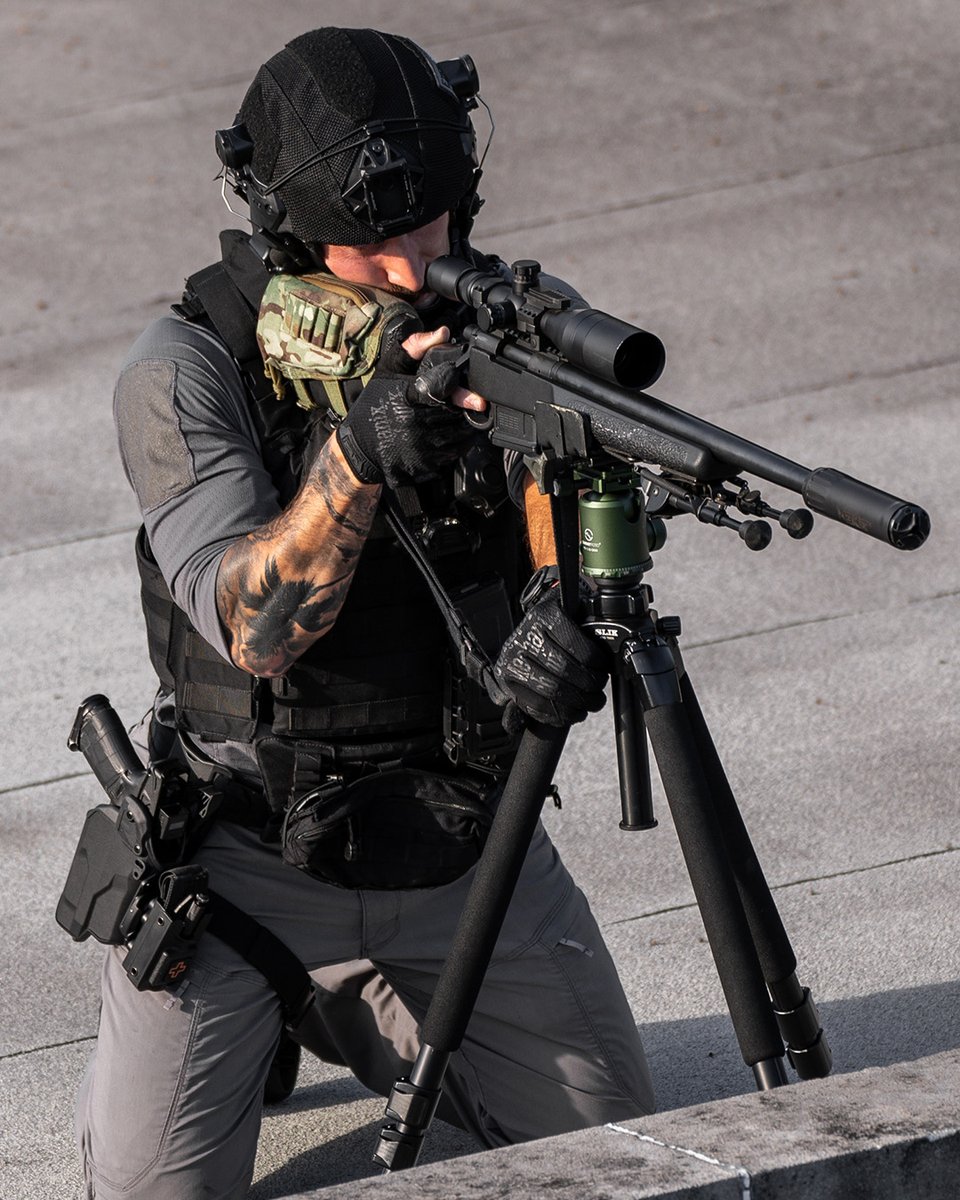 Blade_Tech's tweet image. VALOR® DUTY HOLSTER

Built for precision under pressure. Trusted by industry professionals who demand reliability when it matters most.

Fully modular and mission-ready —VALOR® adapts to any role, from patrol to tactical operations.

link in bio.
blade-tech.com/valor…