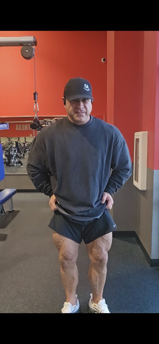 enhancedbiohack's tweet image. Its confirmed..new crew neck is anabolic and going into production!!
