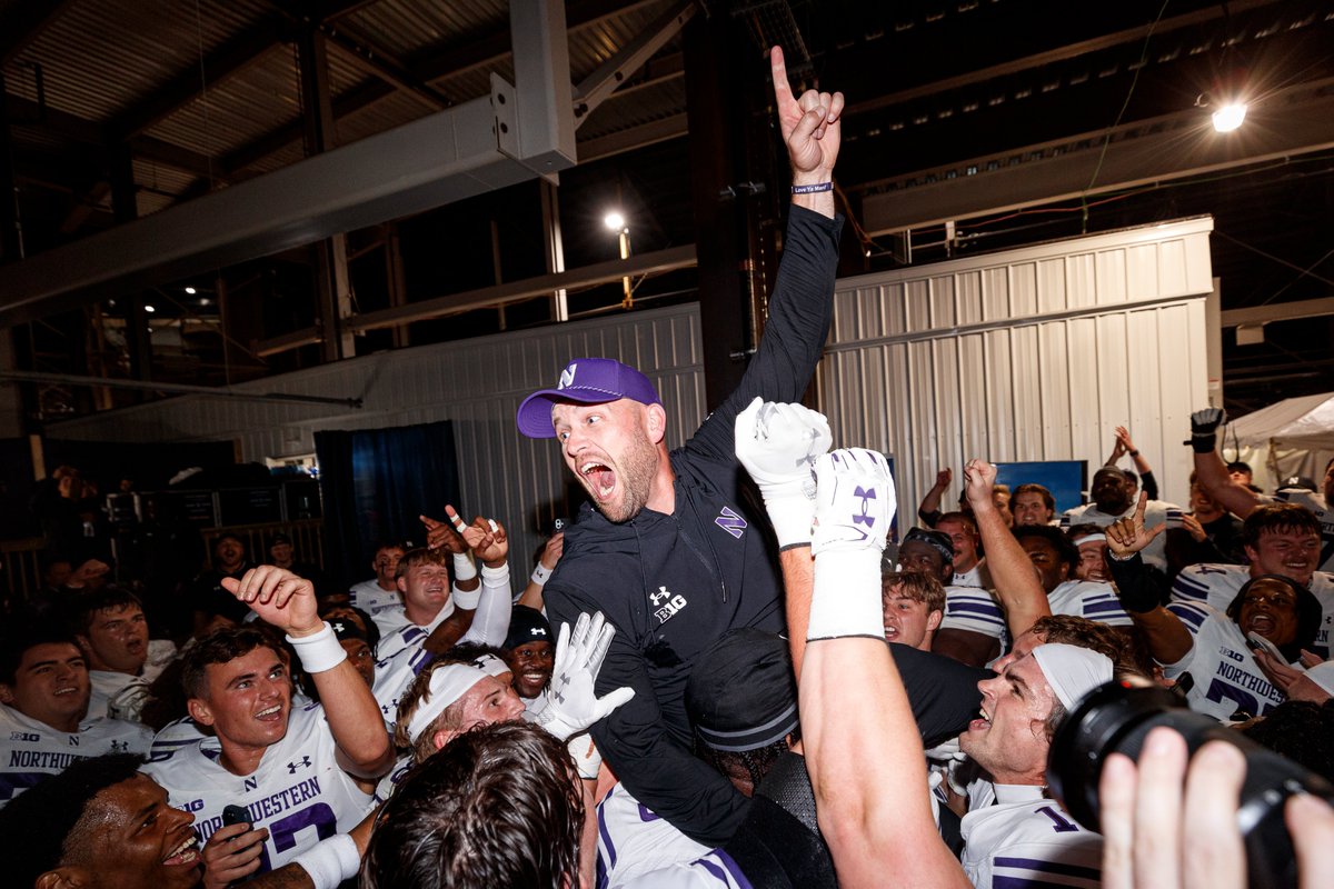 Northwestern Football (@nufbfamily) on Twitter photo 