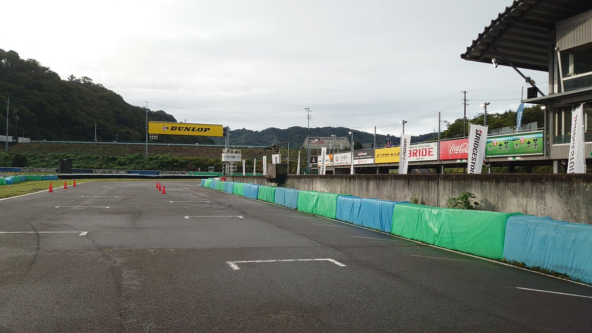 daichanman321's tweet image. 今日はブリヂストンの走行会で幸田サーキット！

濡れてます(^_^;)