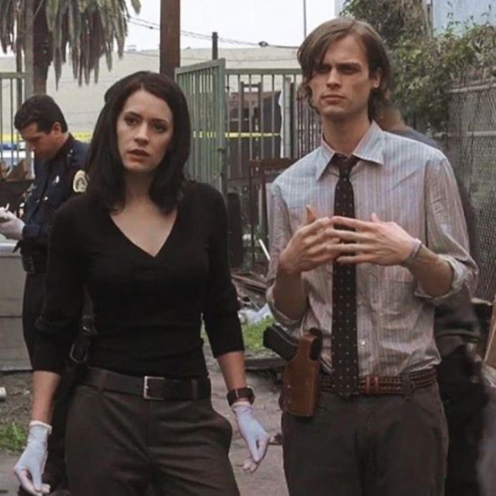 ellegreenaslay's tweet image. Anyways happy maximum joint slay birthday Spencer Reid and Emily Prentiss 🫶🫶🫶