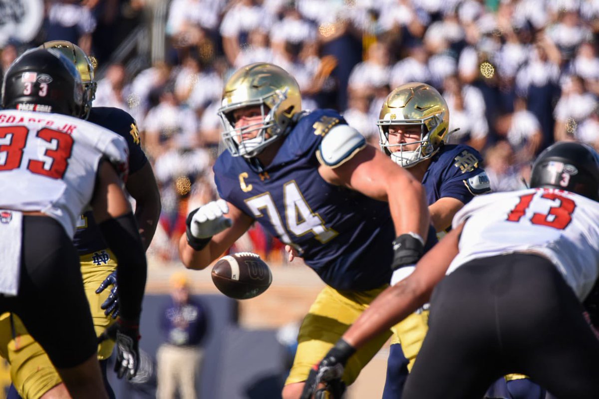 Pase de 12 yardas de CJ Carr a Will Pauling para TD de los #IrlandesesPeleadores. ND 24 NCST 7, 4Q #NDenEspañol #GoIrish 📷: Pablo Rubio/<a href="/GraficoSports/">IRLANDESES PELEADORES</a> | <a href="/rocksportsnet/">@rocksportsnet</a>