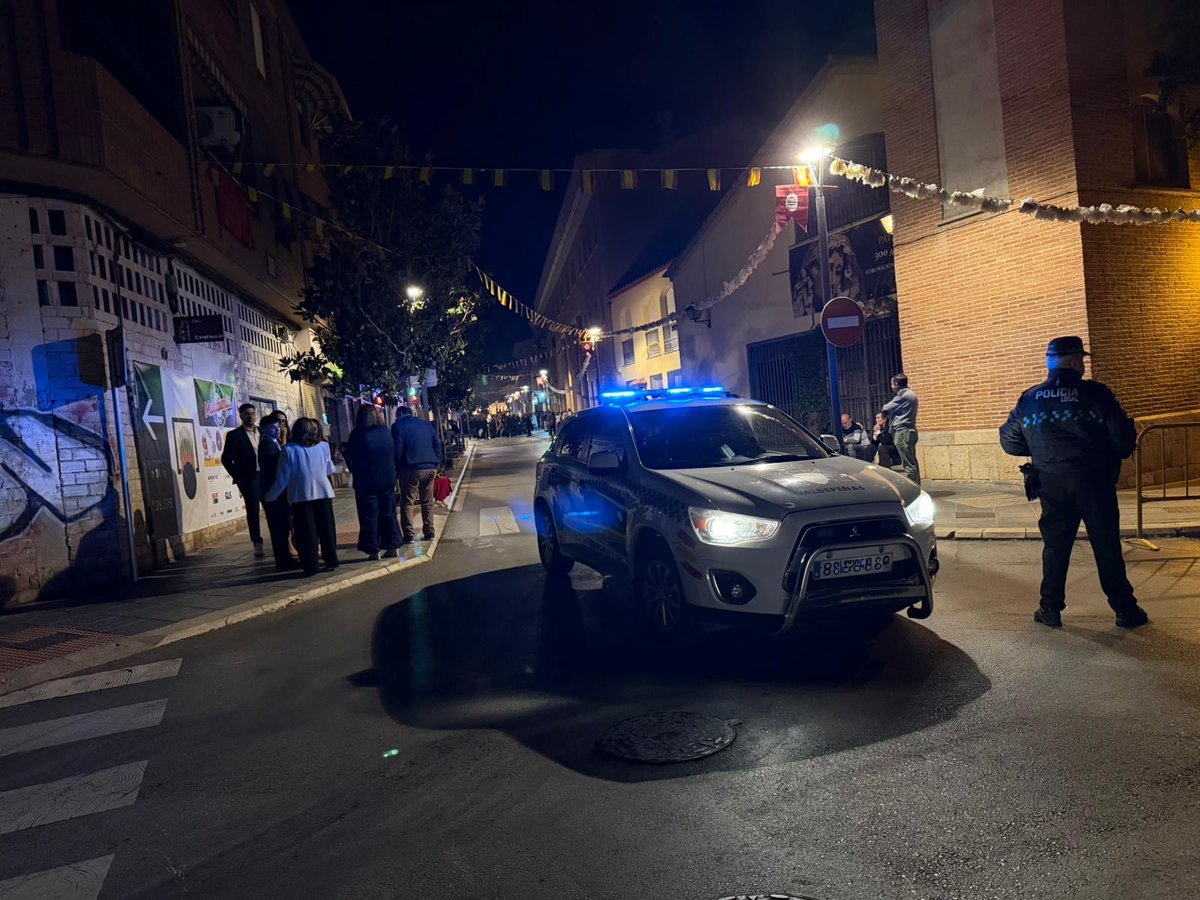 Finalizamos la regulación de tráfico en el Operativo de la Procesión Triunfal Extraordinaria de María Santísima de la Palma tras un recorrido que se ha desarrollado en gran parte de la localidad.

#EstaryServir
#PoliciaLocalValdepeñas