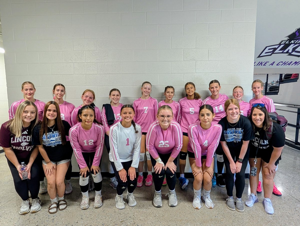 LincolnWolvesVB's tweet image. The JR High Lady Wolves played hard today beating Lavaca 2-0 in the Quarterfinals! They played a hard fought match with Mansfield in the Semi-Finals! We are so proud of these girls and the successful season they had! Way to go ladies! 🐺🏐