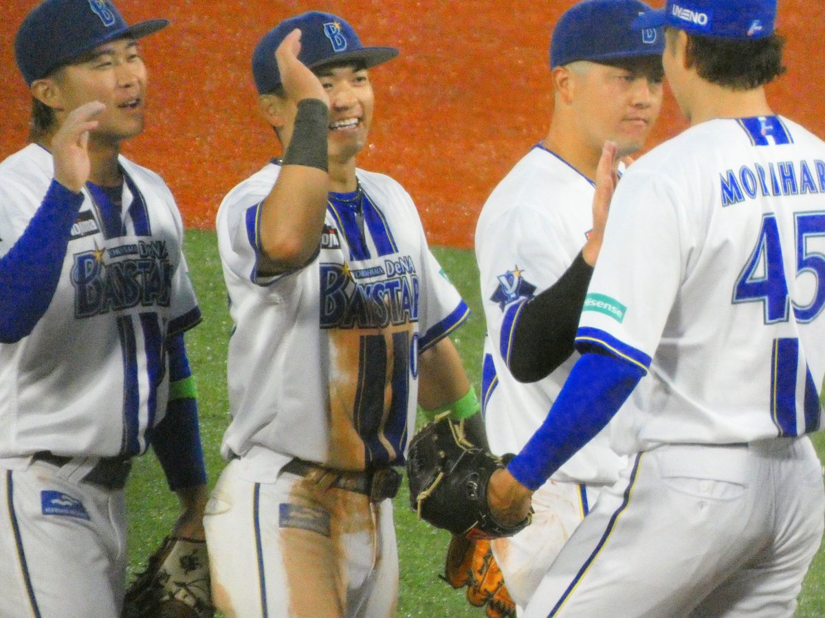 kasumi0_0sou's tweet image. 4番岡本選手から始まる打順を、森原選手が7球で抑えて勝ち⭐️ナイスゲーム！いい笑顔ー✨

2025.10.11 横浜スタジアム
#baystars