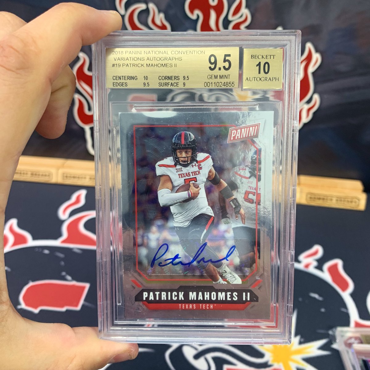 BomberBreaks's tweet image. Patrick Mahomes National Convention Auto BGS 9.5 coming out of our @bomberbreaks Ignition Football breaks! 🔥🔥 @PatrickMahomes @paniniamerica #footballcards #nfl #kansascitychiefs #chiefs #whodoyoucollect #thehobby