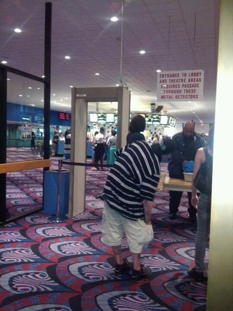 francemothers's tweet image. RIP Sunrise Movie Theater.
