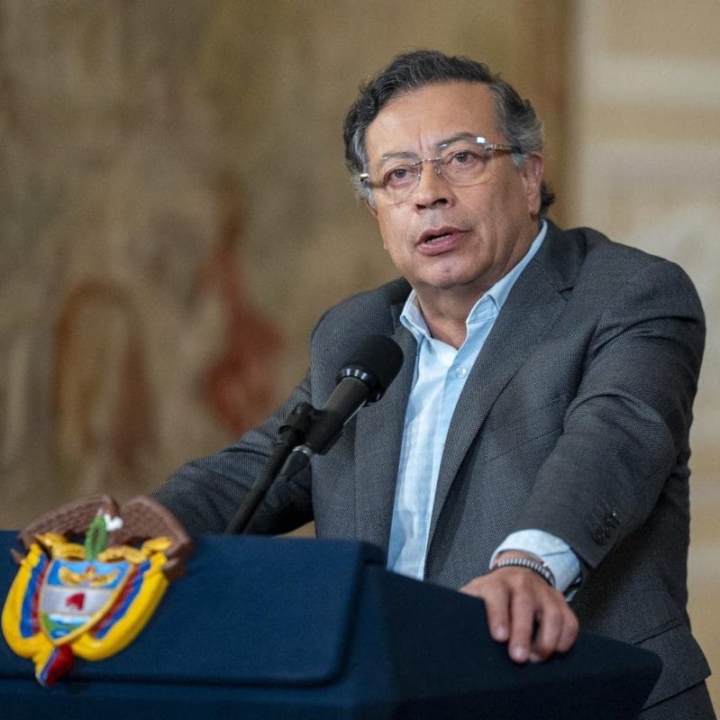 _Gabo_N's tweet image. La izquierda mundial quería el Premio Nobel para uno de los suyos pero sus candidatos eran: 

Un dictador
Un drogadicto
Una sirvienta 
Y una loca pro terrorista.