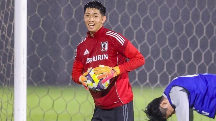 12pointers's tweet image. 『自分がいつ試合に出ても良いパフォーマンスをしてチームを勝たせることに向けて準備をしている。それは日頃からの積み重ね』

◆日々学ぶGK早川友基｢自分のキャリアは今年は特に右上がり｣ブラジル戦にも虎視眈々(ゲキサカ) buff.ly/vXOD0BM
