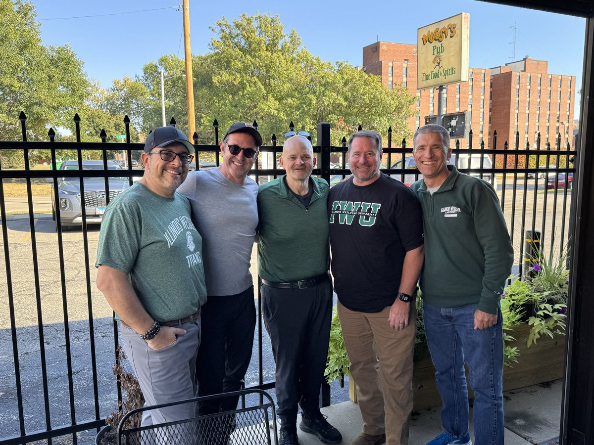 IllinoisMfgAssc's tweet image. Beautiful afternoon in Bloomington celebrating the 175th Homecoming at @IL_Wesleyan! It’s a great liberal arts college and I’m proud to serve on the Board of Trustees. Great to see many old friends and fraternity brothers. 🟢⚪️ #Titans