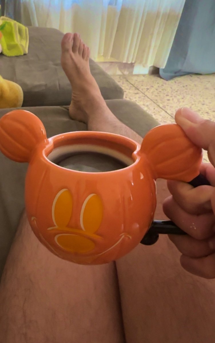 Saliendo de bañarme, cafecito y a descansar este sábado…