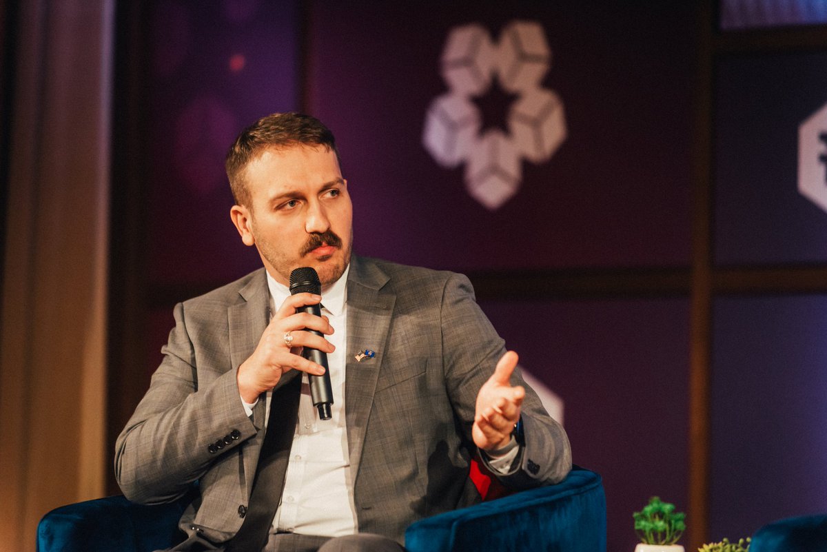 CullahMusic's tweet image. I really enjoyed moderating this @NABSummit discussion between @cardanoesq of @Cardano and @Grizz375 of @Polkadot.
What was cool about this discussion was the panelist's inherent understanding of the ways in which each blockchain ecosystem contributes to the other.
In a world…